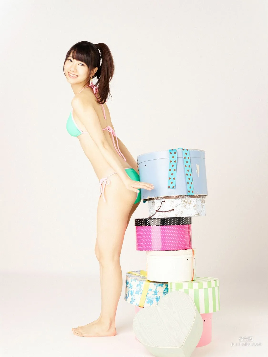 柏木由紀《プレゼント》写真集 [YS Web] Vol.5083