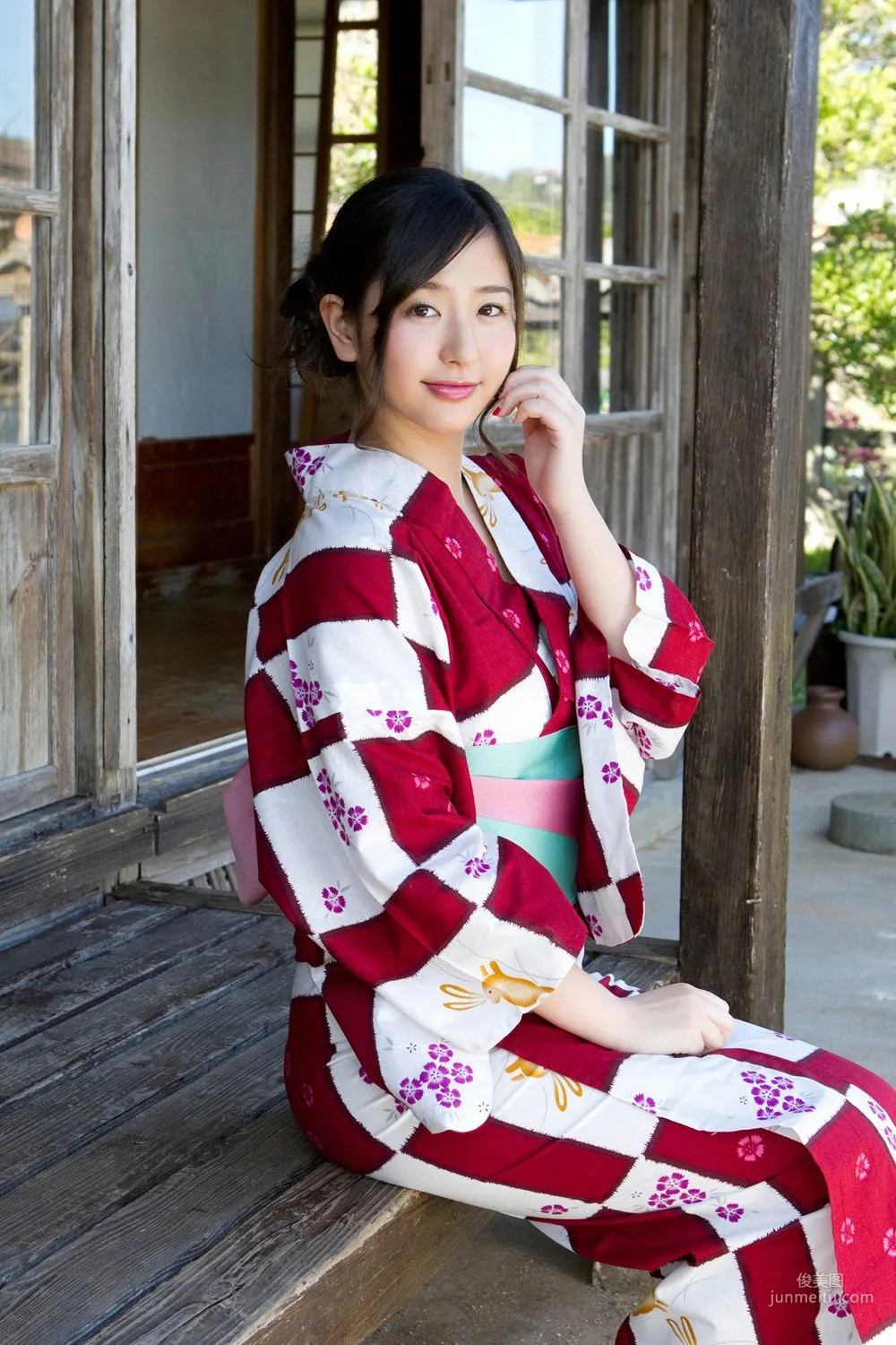 村上友梨《たわわに実った...真夏の果実！》寫真集 [YS Web] Vol.561 3