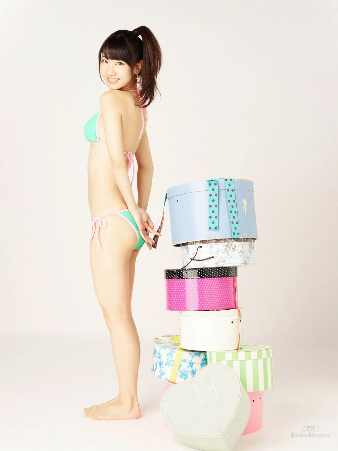 柏木由紀《プレゼント》写真集 [YS Web] Vol.5081