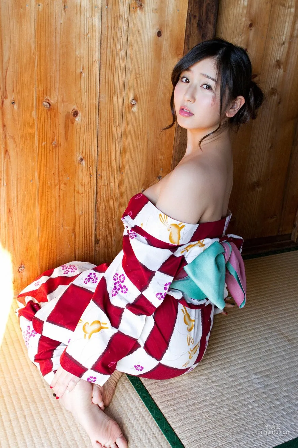 村上友梨《たわわに実った...真夏の果実！》寫真集 [YS Web] Vol.561 8