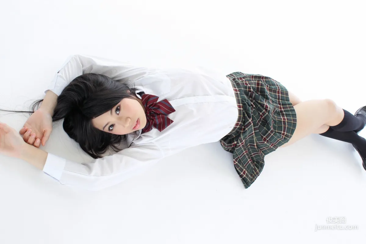 鈴木ふみ奈《Hカップのグラビア女王入學！》寫真集 [YS Web] Vol.395 14