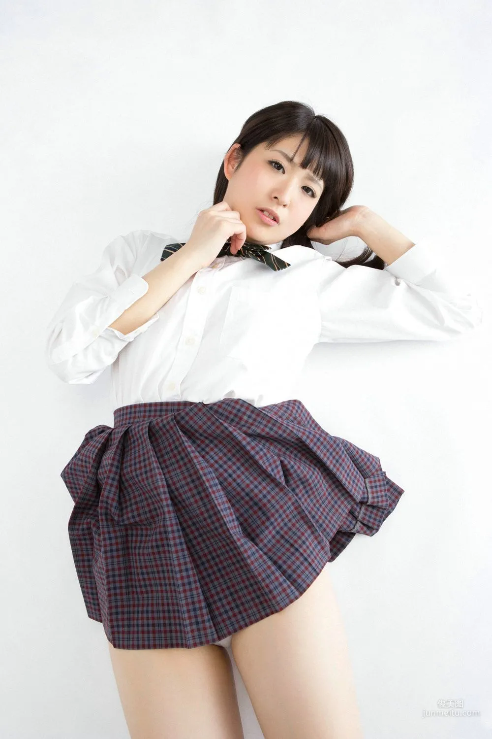 二ノ宮桃《Gカップ！現役ナースが入學！》寫真集 [YS Web] Vol.604 19