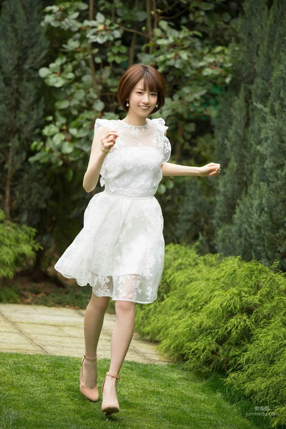 橋本奈々未《この透明感… ドキッ！》写真集 [YS Web] Vol.6535