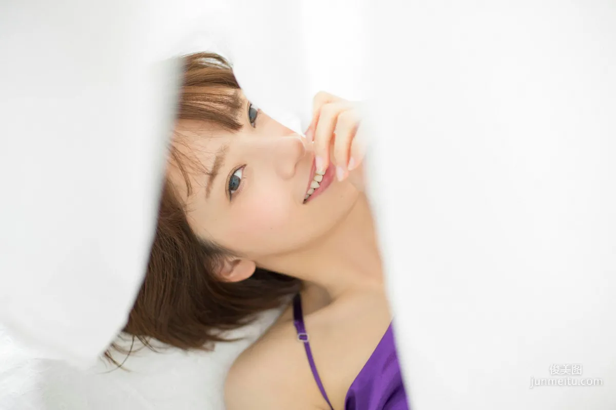 橋本奈々未《この透明感… ドキッ！》写真集 [YS Web] Vol.65330
