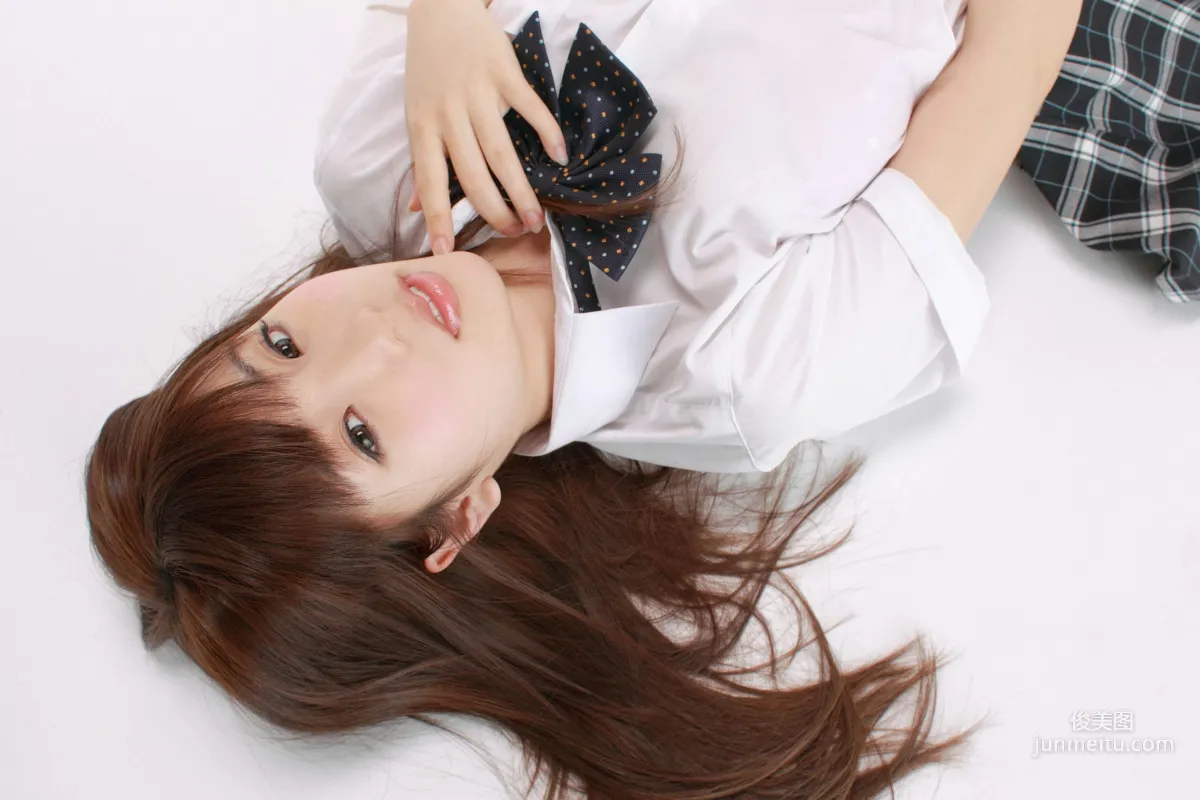 白石みずほ《B88cm!みにゃん入學!》寫真集 [YS Web] Vol.502 21