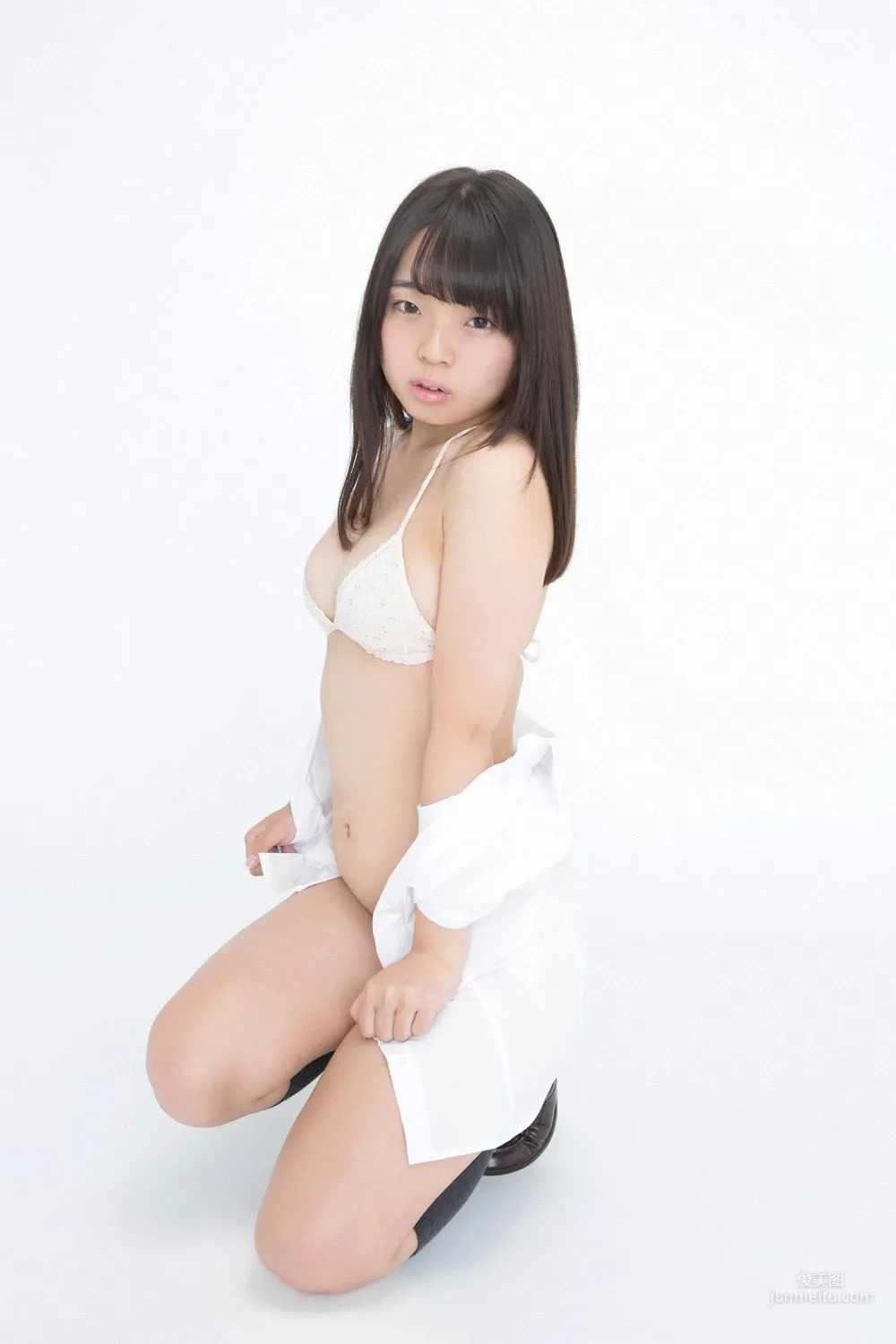 福森つかさ《最強！童顔Fカップ入學!!》寫真集 [YS Web] Vol.681 25