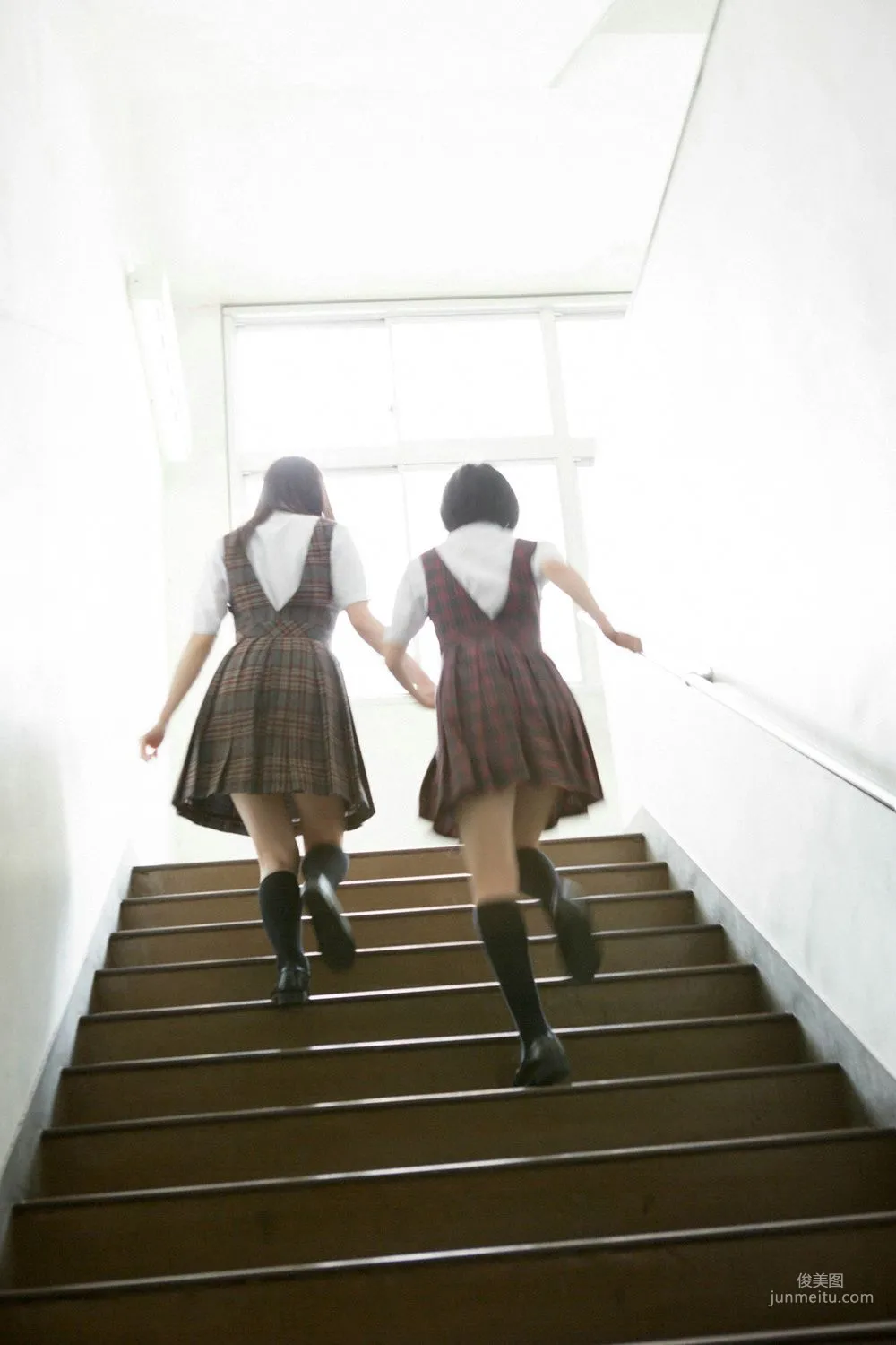 松井玲奈/生駒裡奈《ふたり》寫真集 [YS Web] Vol.609 19