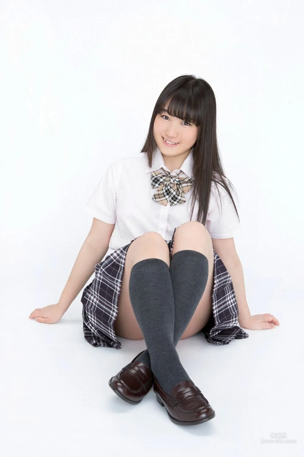 片瀬美月《Gカップはにかみ美少女入學!!》寫真集 [YS Web] Vol.665 10