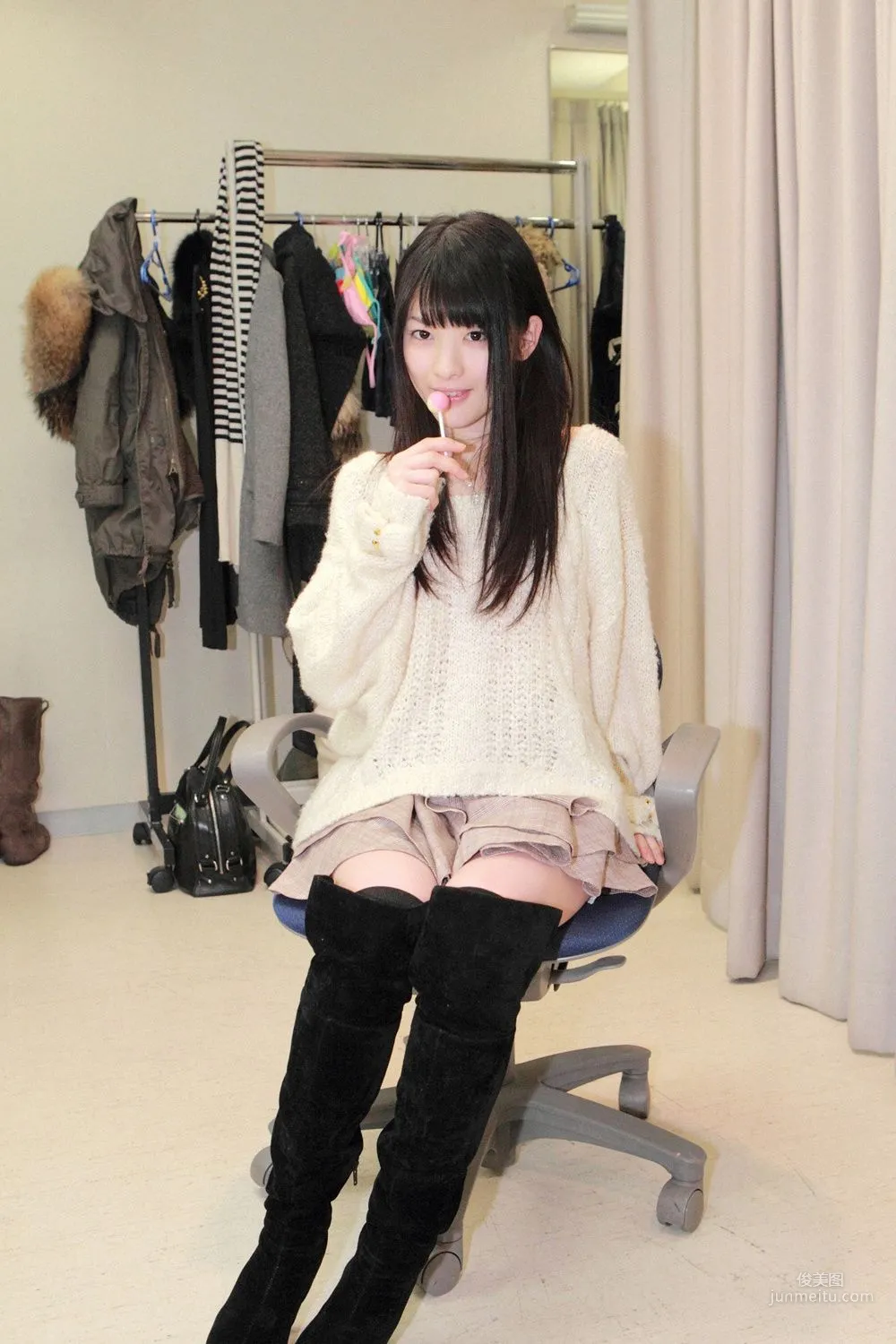 神谷えりな/神谷繪裡奈《ガスマスクを脫いだ美少女！》寫真集 [YS Web] Vol.547 48