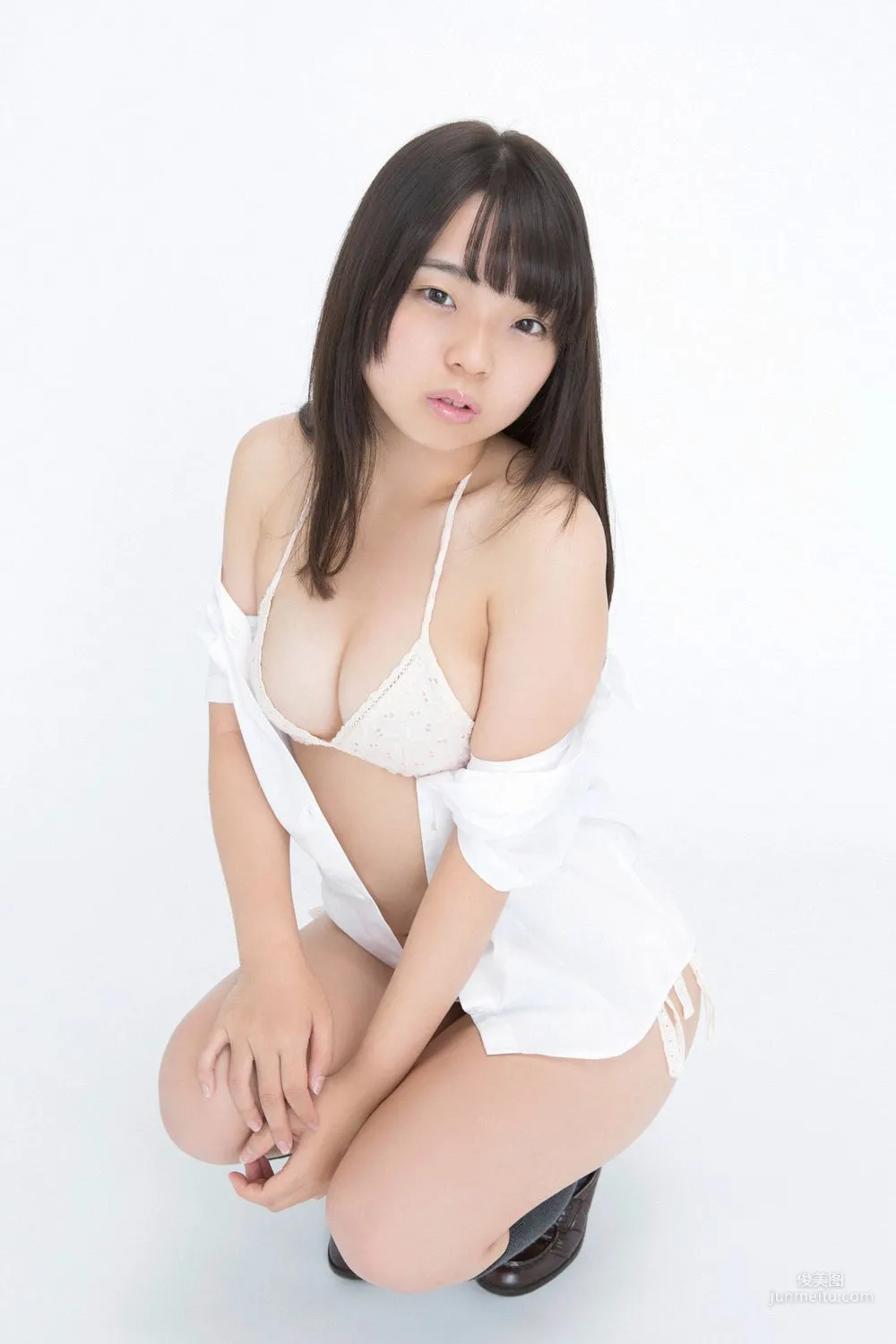 福森つかさ《最強！童顔Fカップ入學!!》寫真集 [YS Web] Vol.681 24