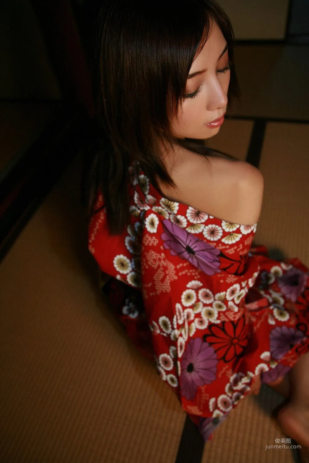 Yuri Yoshida 吉田由莉《背徳と灼熱!》寫真集 [YS Web] Vol.332 19