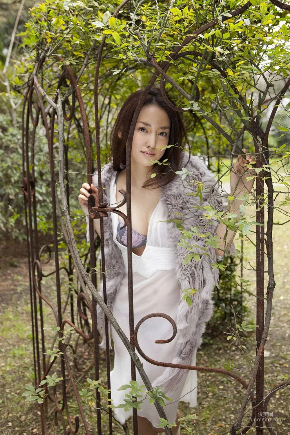 [YS Web] Vol.295 Natsuko Nagaike 永池南津子 寫真集 36