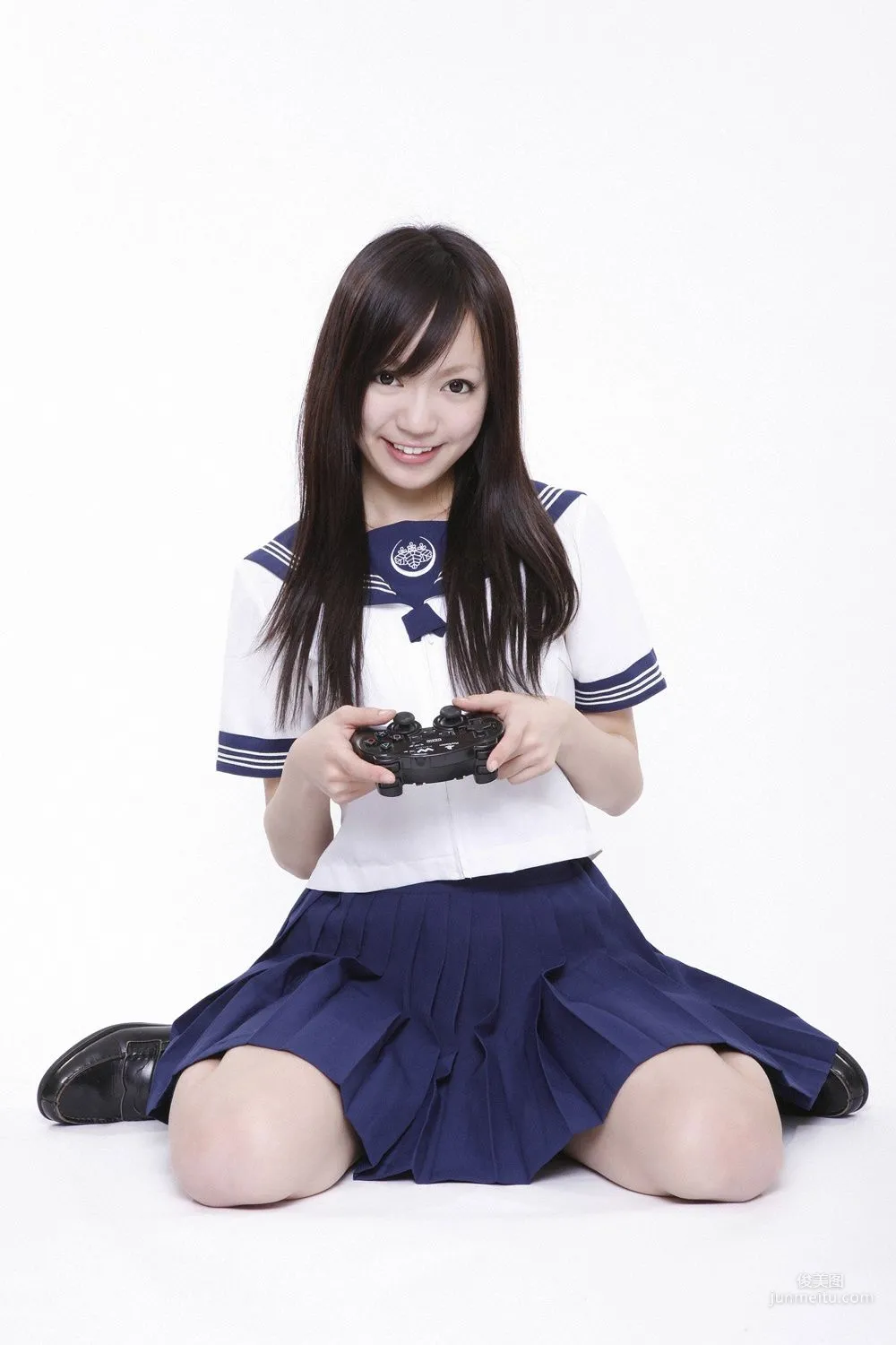 鎌田紘子《ひろぴょんの電脳遊戯》寫真集 [YS Web] Vol.342 29