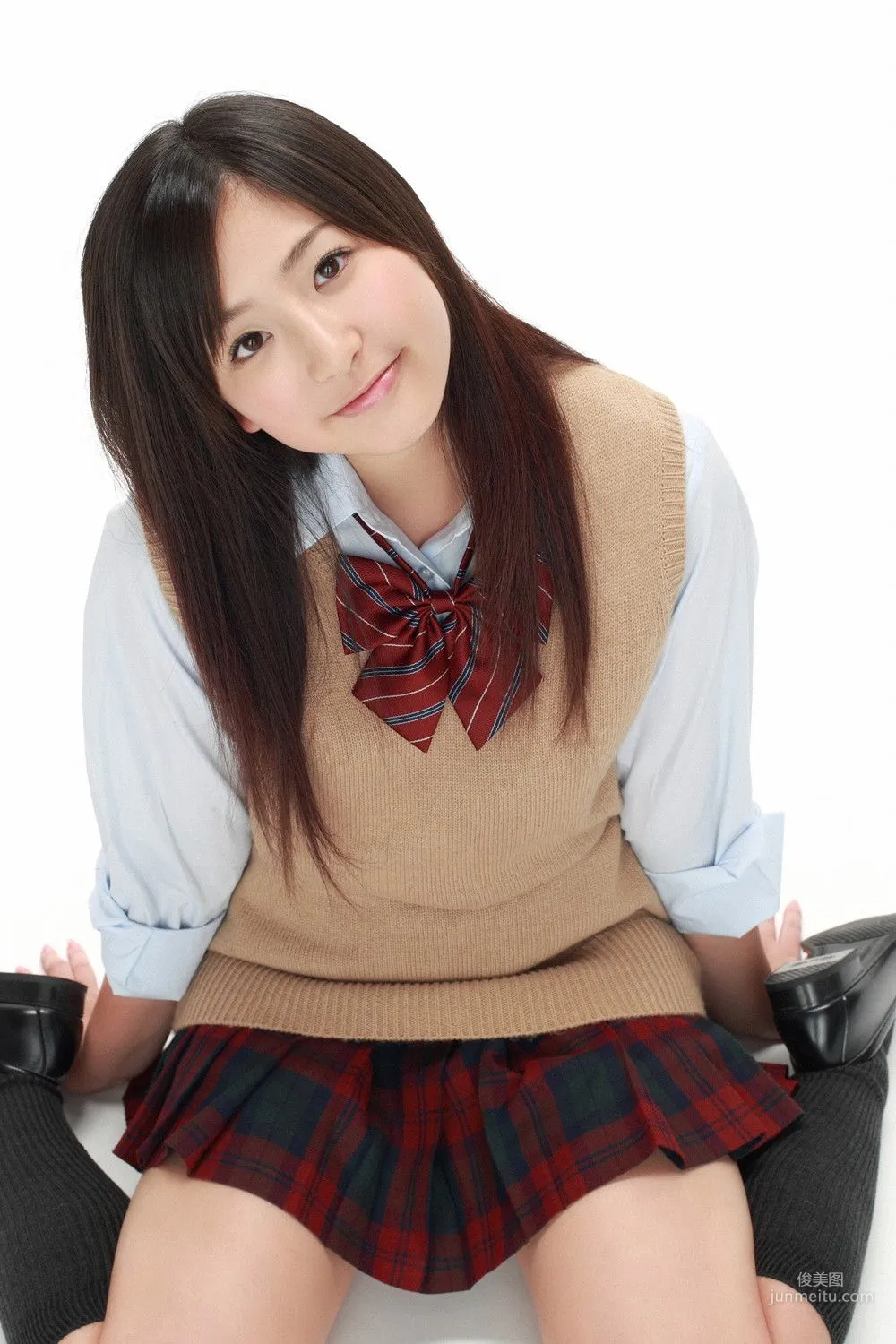 村上友梨《乙女學院 にゅ～グラビアクイーン入學！》寫真集 [YS Web] Vol.334 8