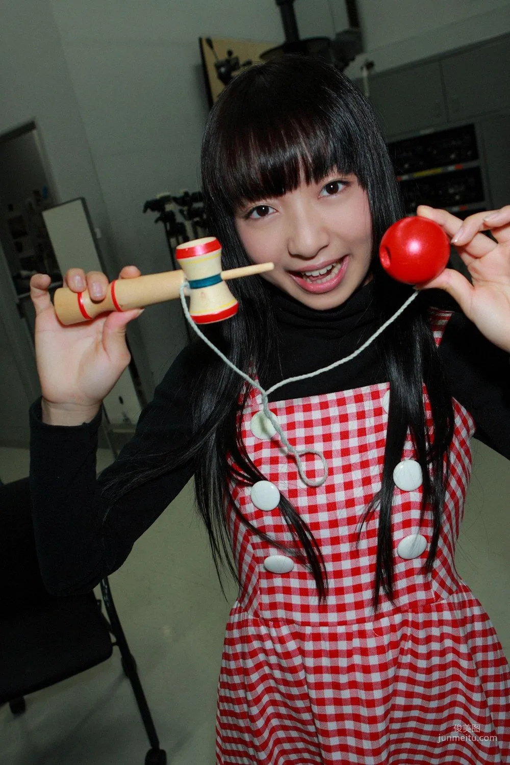 Kurumi Inoue 井上胡桃 UNDERAGE! 寫真集 [YS Web] Vol.285 16