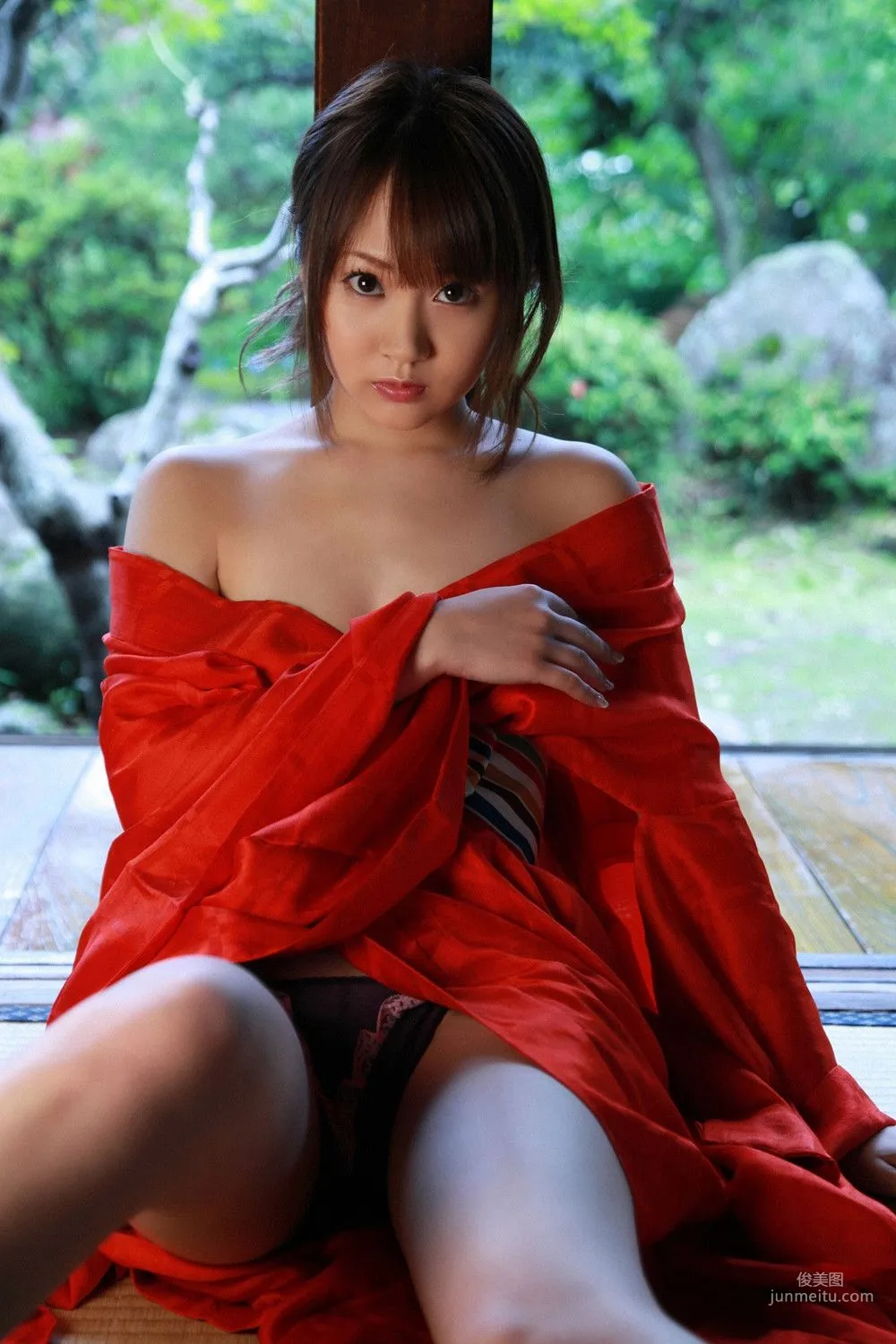 浜田翔子《禁斷の柔肌》寫真集 [YS Web] Vol.328 56