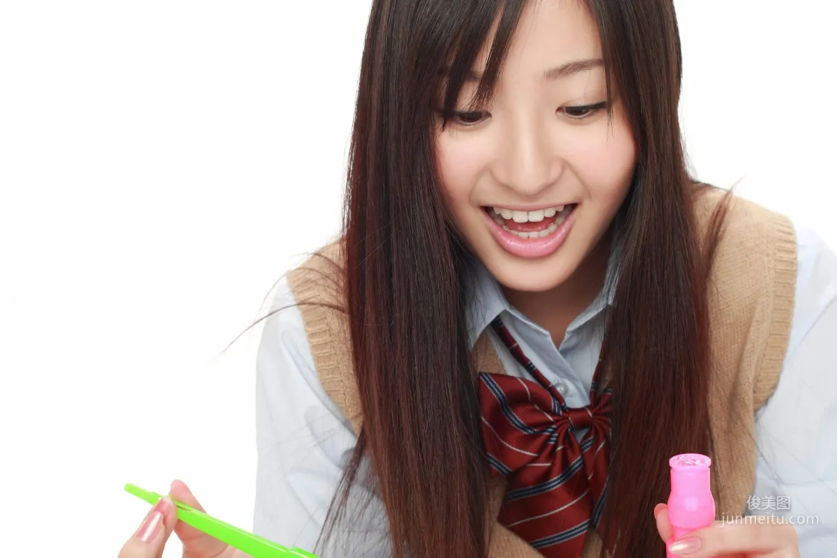 村上友梨《乙女學院 にゅ～グラビアクイーン入學！》寫真集 [YS Web] Vol.334 24