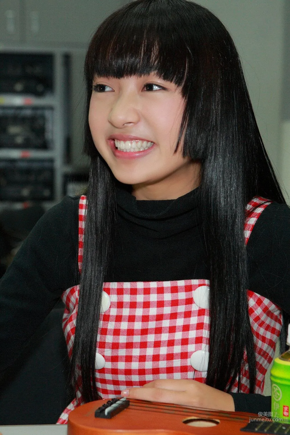 Kurumi Inoue 井上胡桃 UNDERAGE! 寫真集 [YS Web] Vol.285 14
