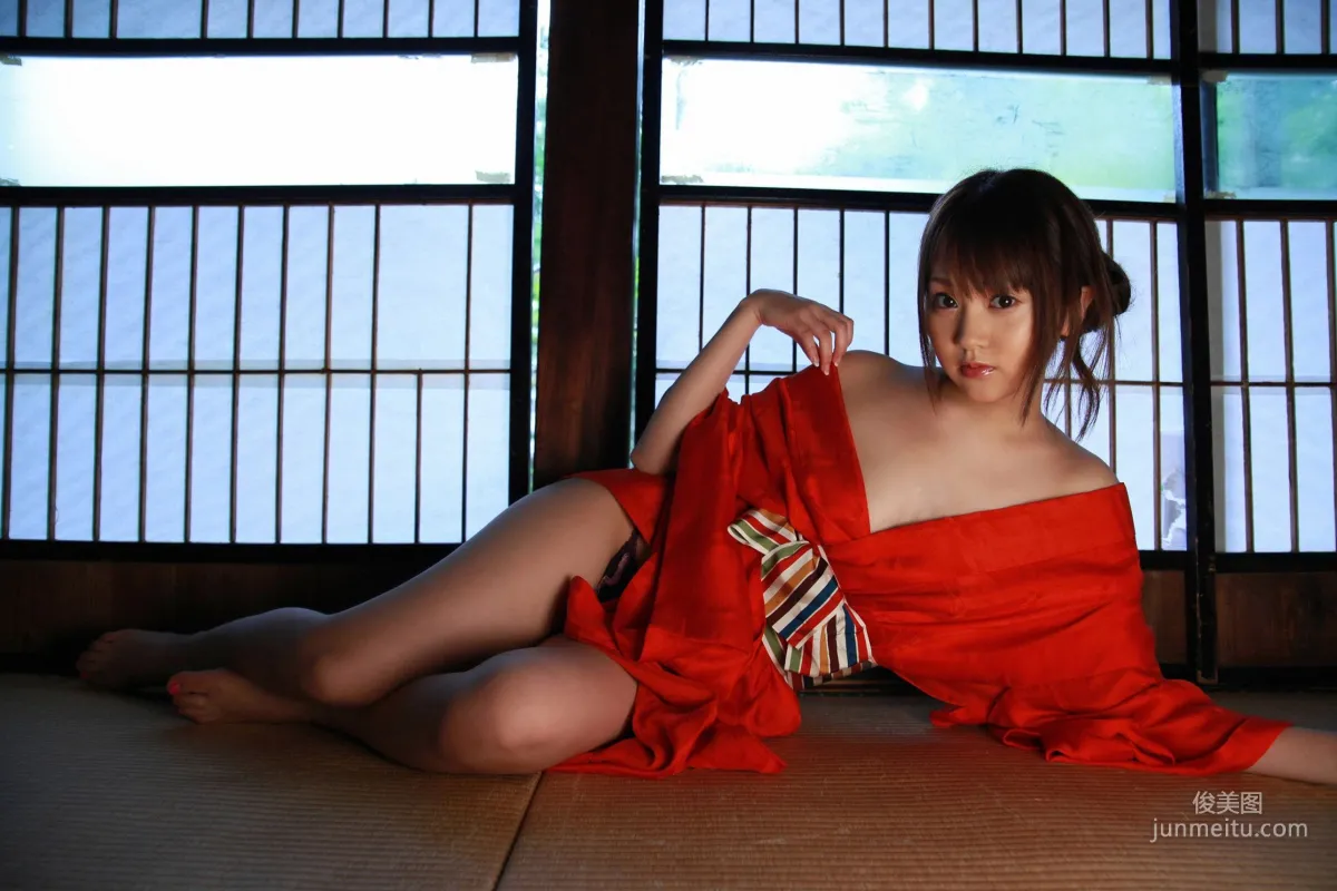 浜田翔子《禁斷の柔肌》寫真集 [YS Web] Vol.328 58