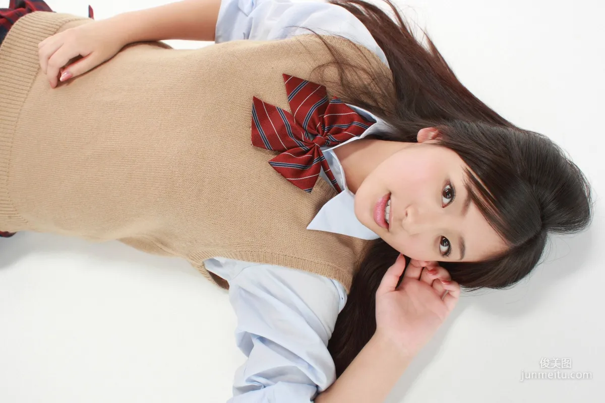 村上友梨《乙女學院 にゅ～グラビアクイーン入學！》寫真集 [YS Web] Vol.334 18