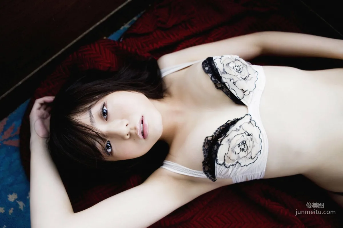 中村靜香《美少女生撮り》寫真集 [YS Web] Vol.291 69