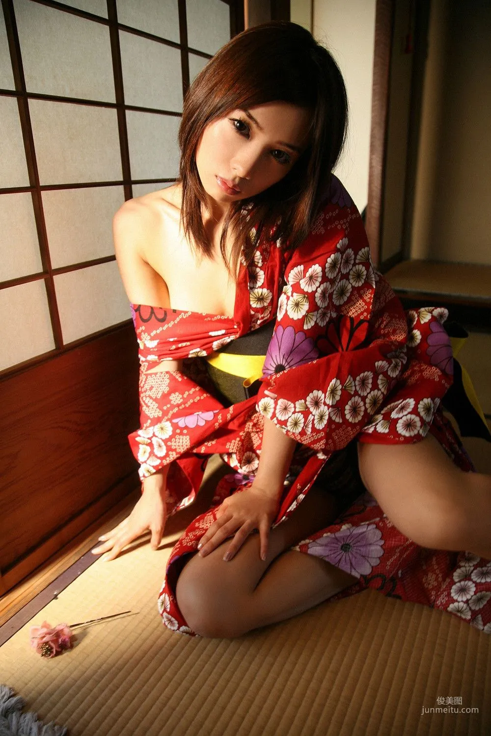 Yuri Yoshida 吉田由莉《背徳と灼熱!》寫真集 [YS Web] Vol.332 25