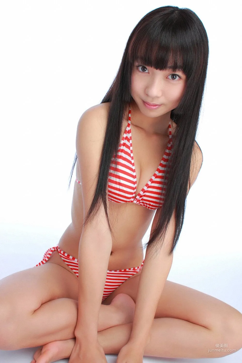 Kurumi Inoue 井上胡桃 UNDERAGE! 寫真集 [YS Web] Vol.285 39