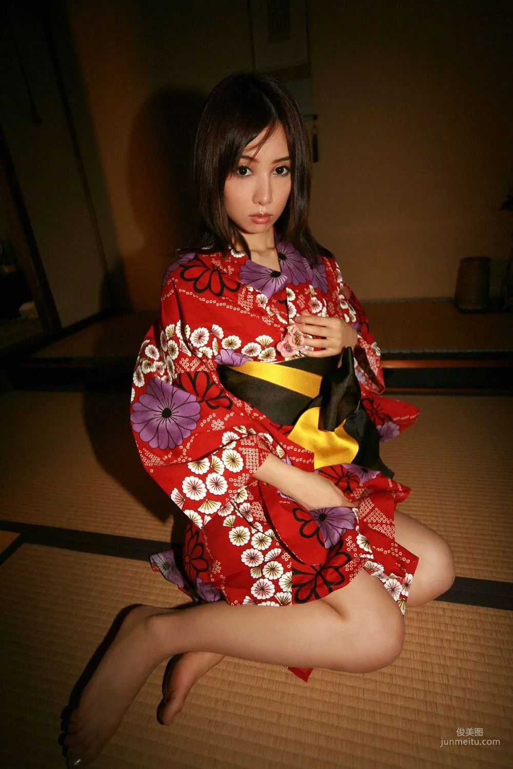 Yuri Yoshida 吉田由莉《背徳と灼熱!》寫真集 [YS Web] Vol.332 17