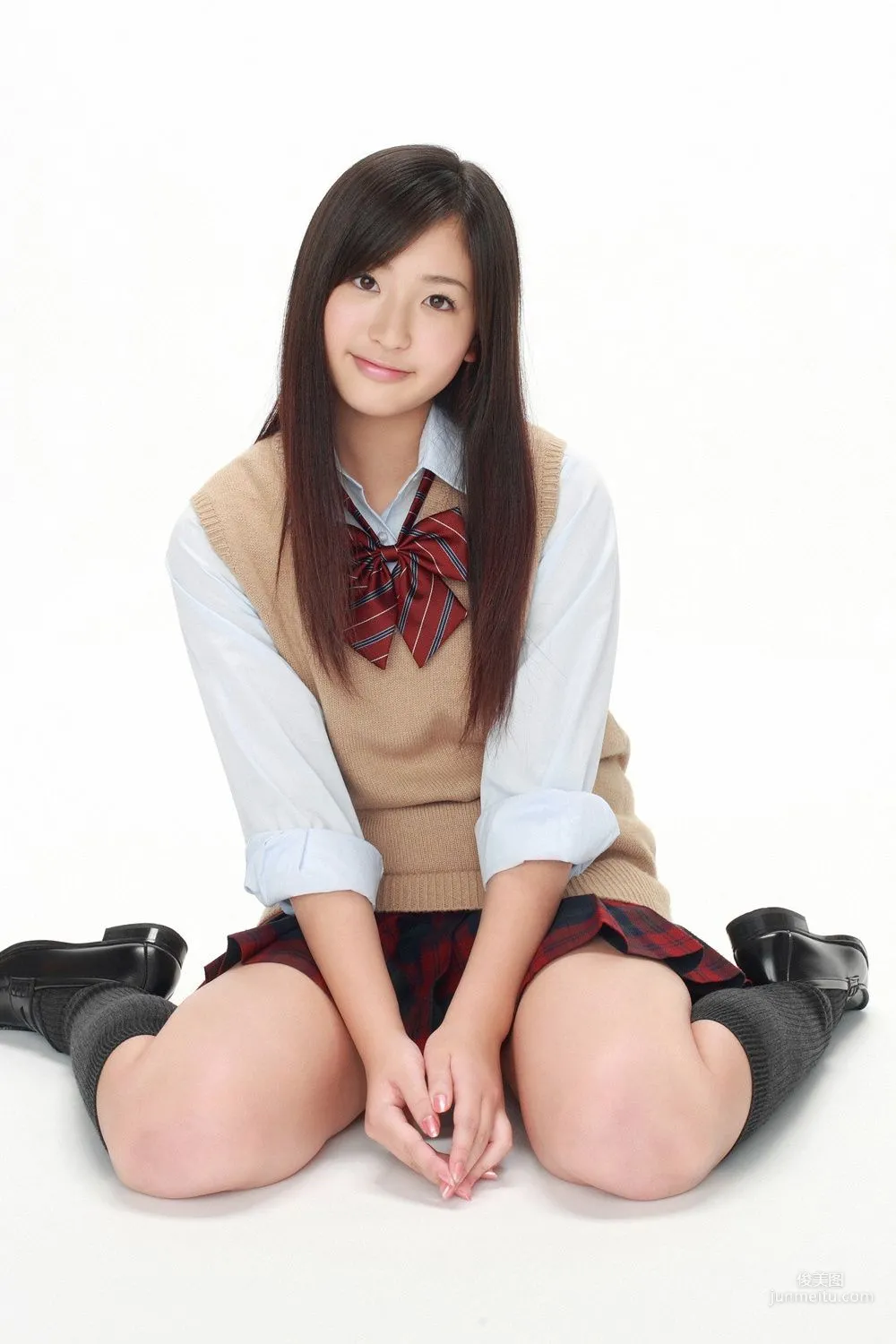 村上友梨《乙女學院 にゅ～グラビアクイーン入學！》寫真集 [YS Web] Vol.334 6