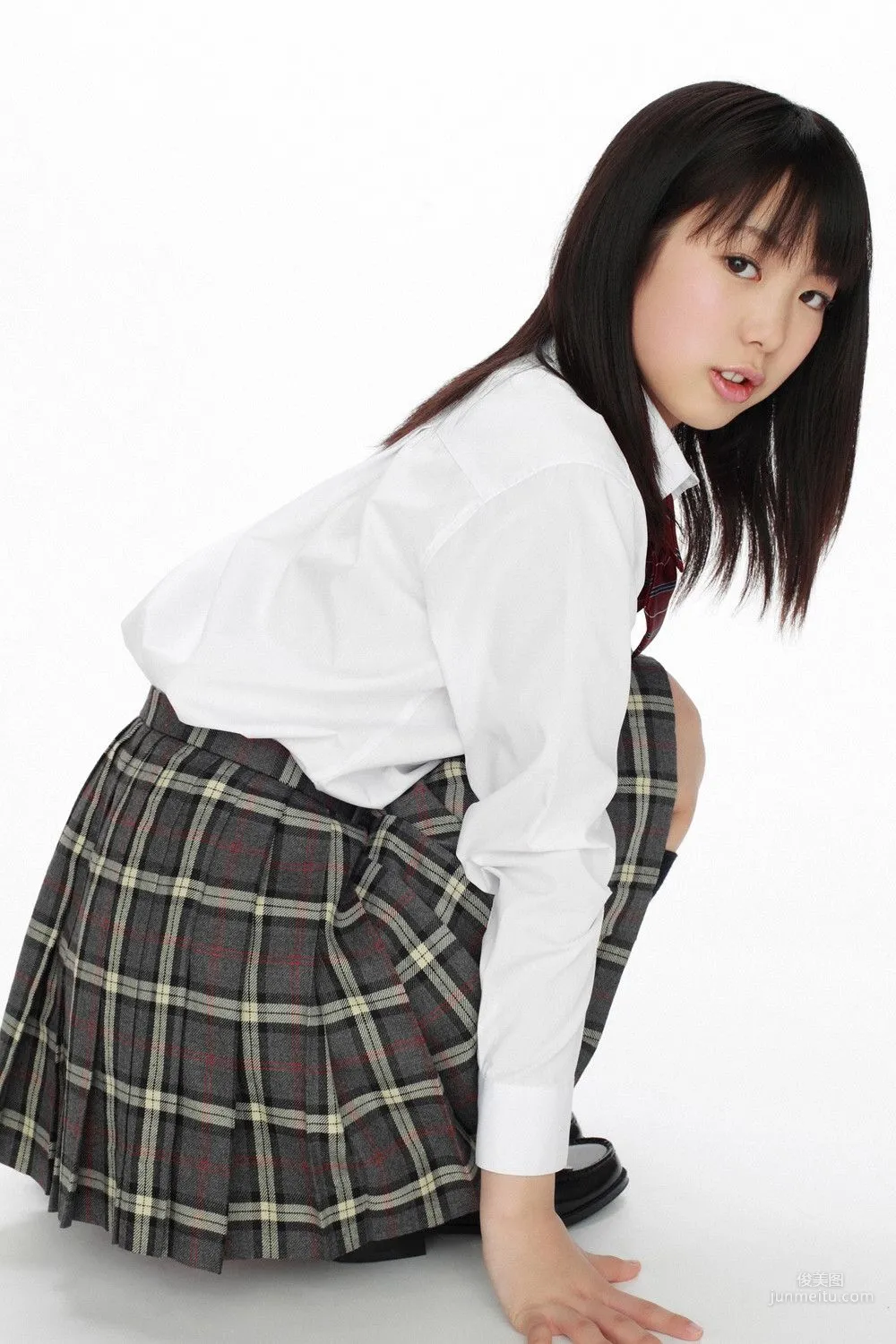 山下菜菜子/新実菜々子《桃色ピュア少女エントリー!!》寫真集 [YS Web] Vol.351 8