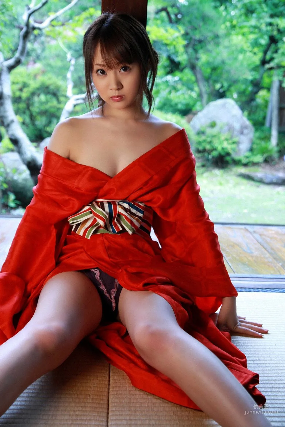 浜田翔子《禁斷の柔肌》寫真集 [YS Web] Vol.328 55