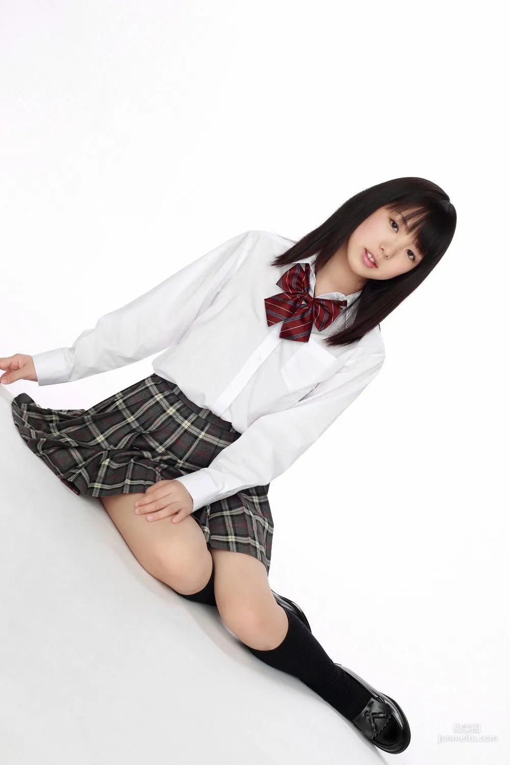 山下菜菜子/新実菜々子《桃色ピュア少女エントリー!!》寫真集 [YS Web] Vol.351 14
