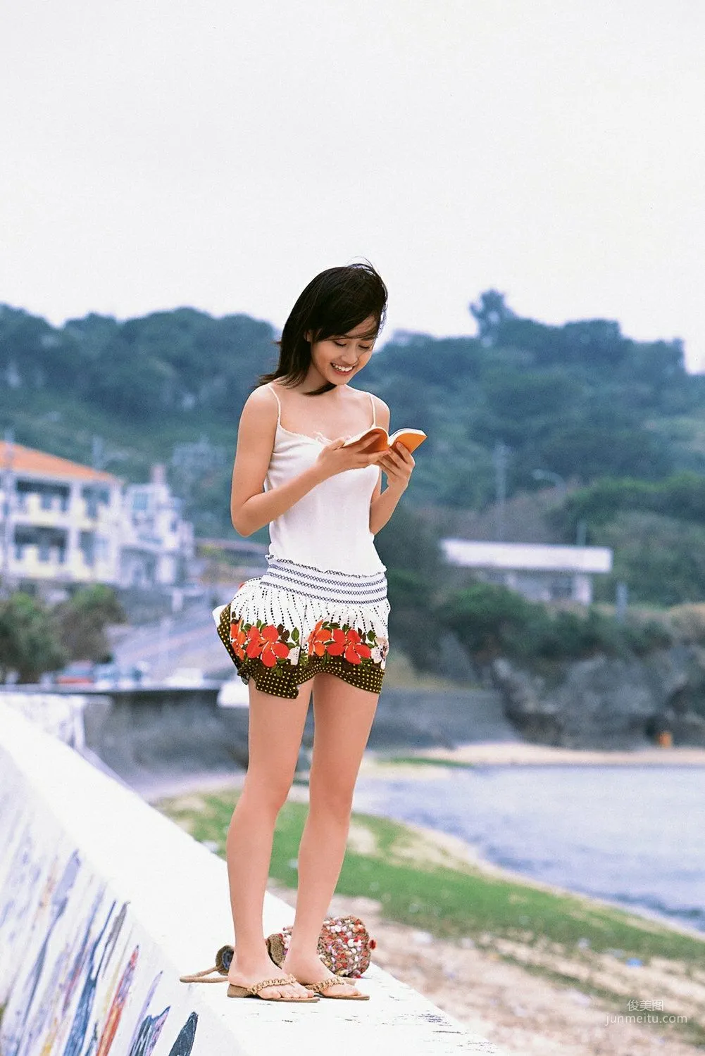 前田敦子《AKBのネ申、あっちゃん》写真集 [YS Web] Vol.27724