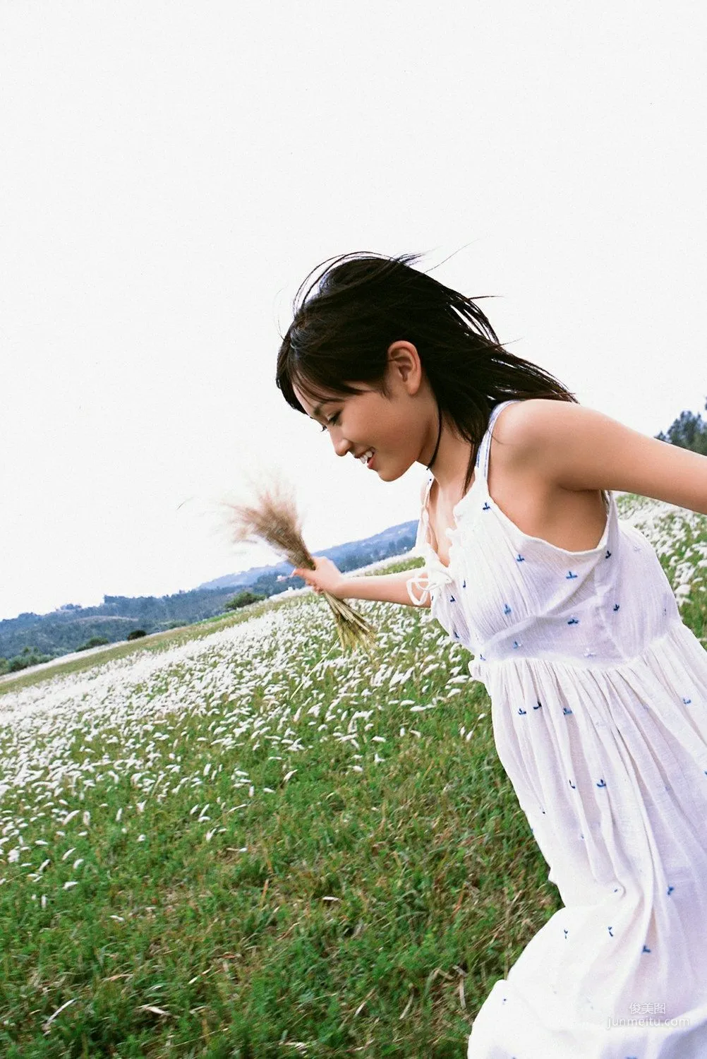 前田敦子《AKBのネ申、あっちゃん》写真集 [YS Web] Vol.27751