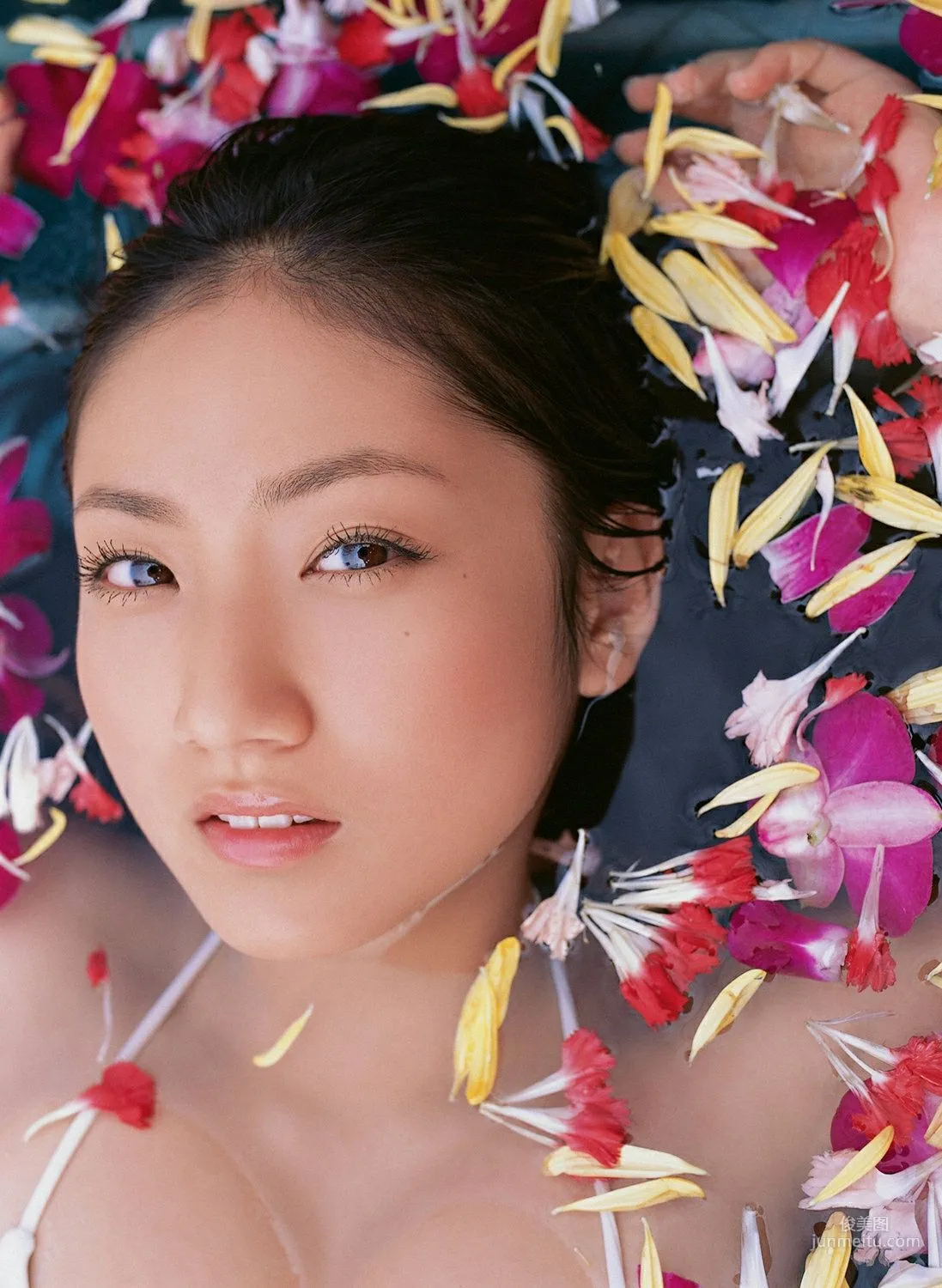 入江紗綾《Road~旅立ち~》写真集 [YS Web] Vol.26976