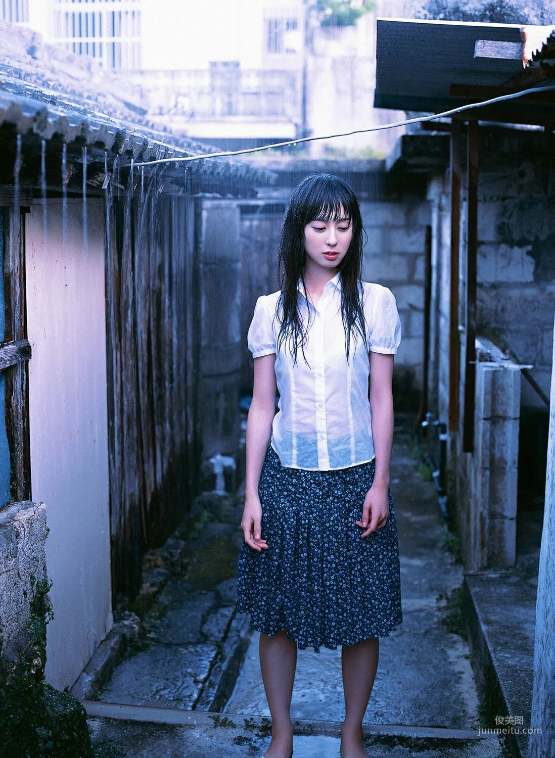 秋山莉奈《莉奈のもうひと雫》寫真集 [YS Web] Vol.234 26