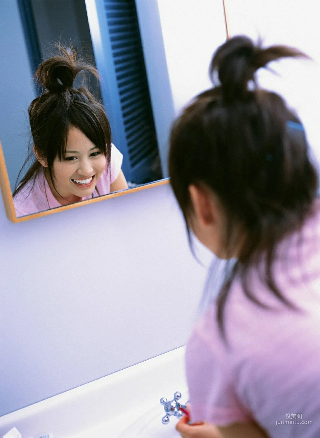 前田敦子《AKBのネ申、あっちゃん》写真集 [YS Web] Vol.27748