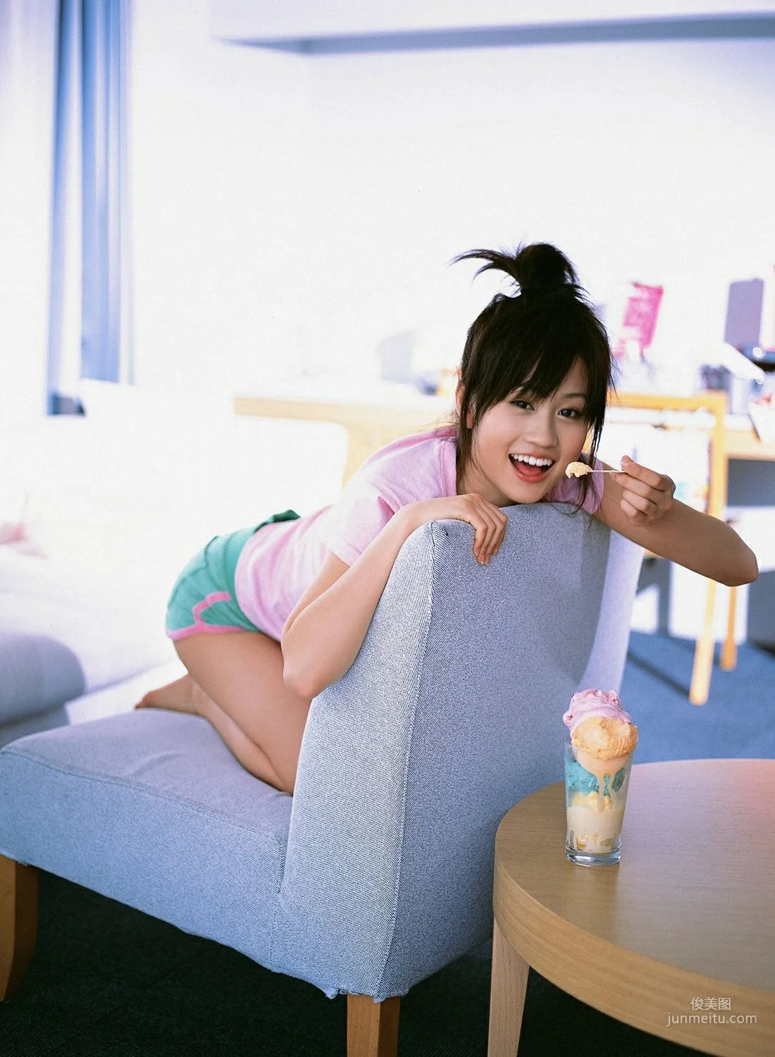 前田敦子《AKBのネ申、あっちゃん》写真集 [YS Web] Vol.27710
