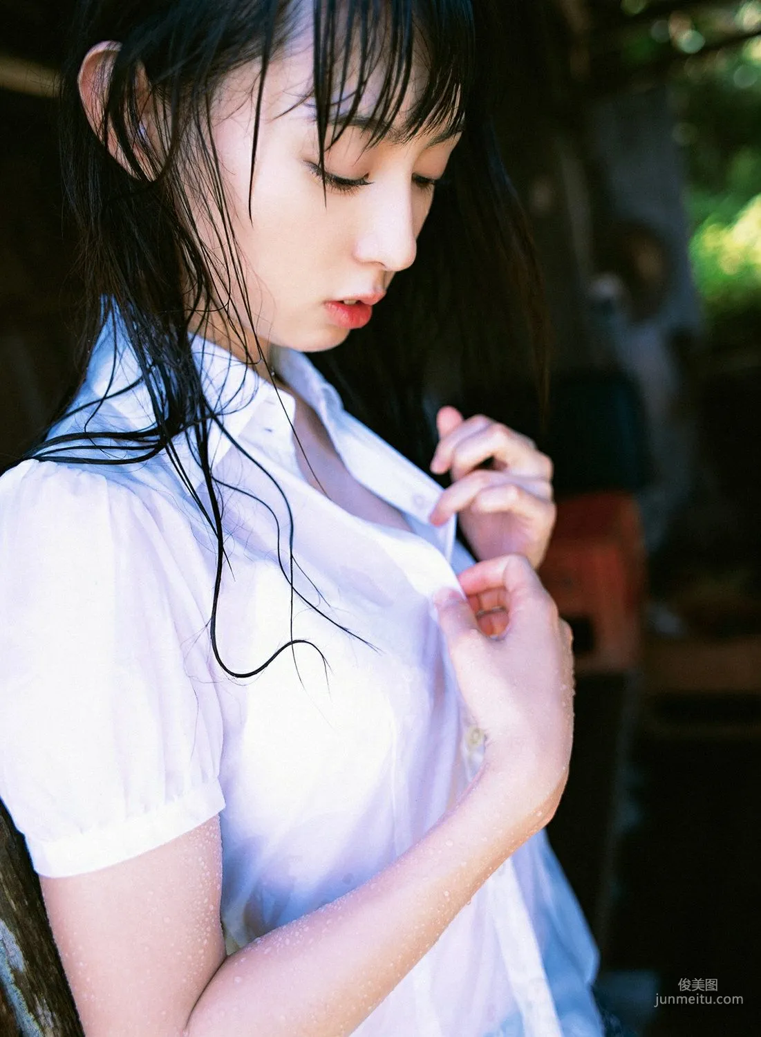 秋山莉奈《莉奈のもうひと雫》寫真集 [YS Web] Vol.234 33