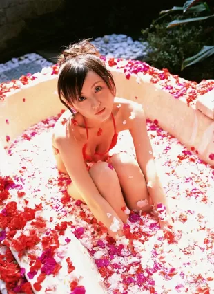 [YS Web] Vol.250 Ayaka Komatsu 小松彩夏 寫真集