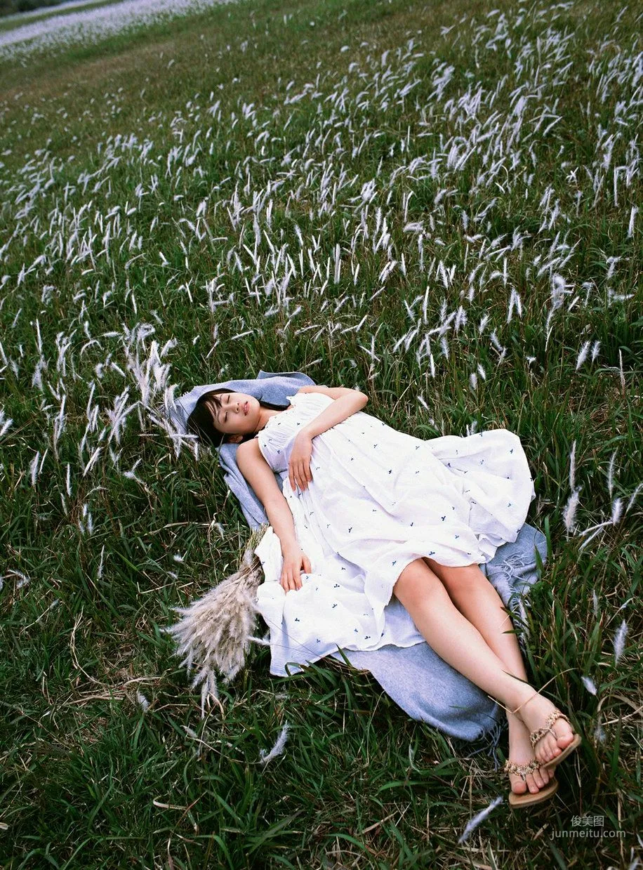 前田敦子《AKBのネ申、あっちゃん》写真集 [YS Web] Vol.27756