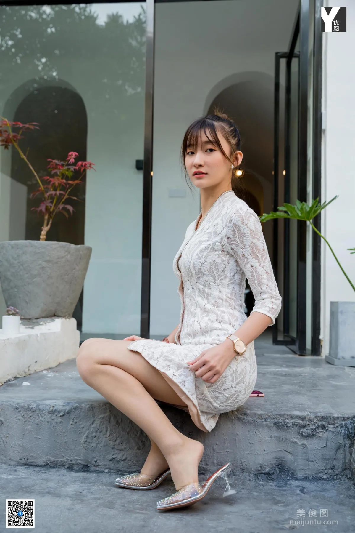 [異思趣向IESS] 模特 秋秋 《女友的家門口》 寫真集 48