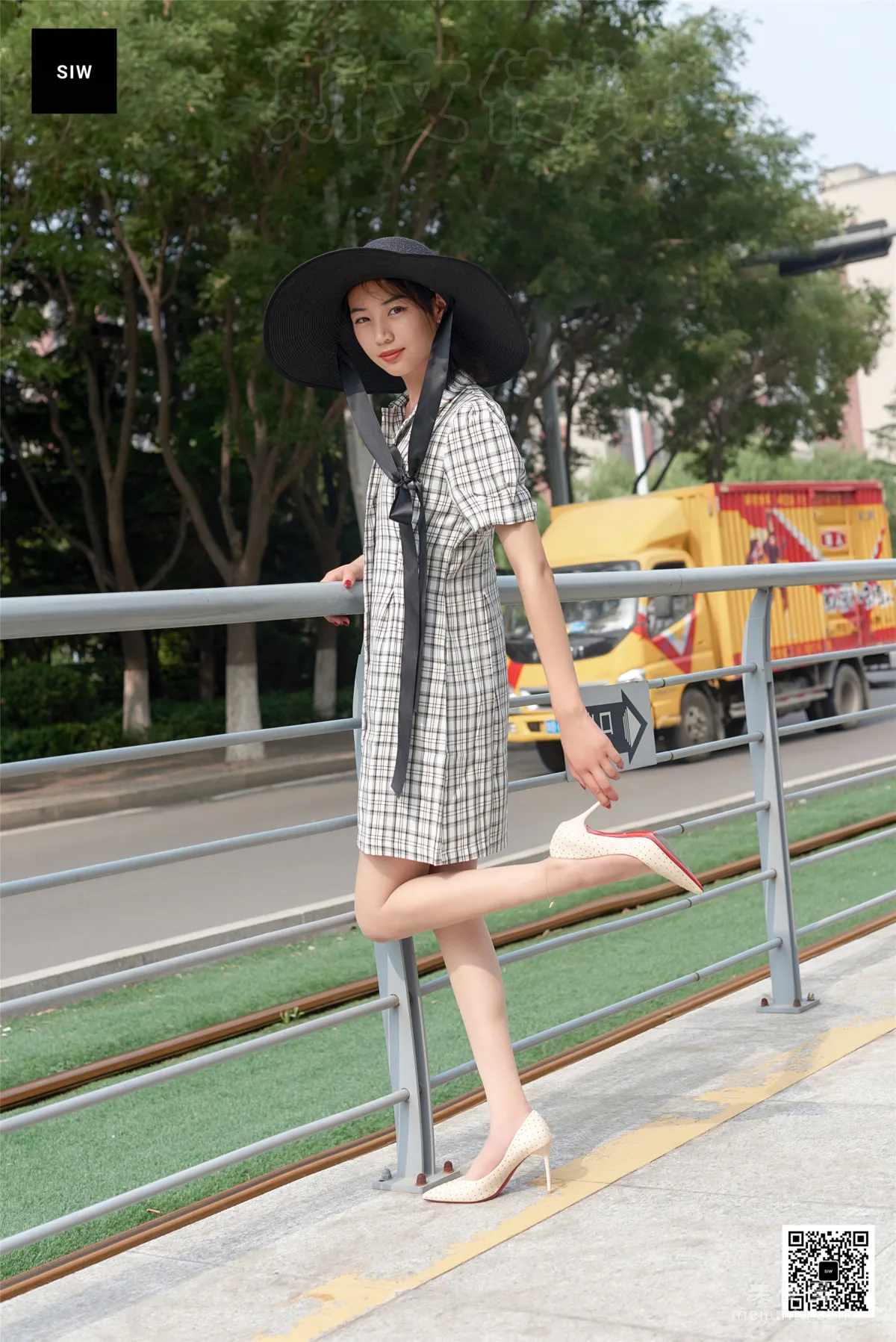 [斯文传媒SIW]  丽莉 《月台少女》 写真集4