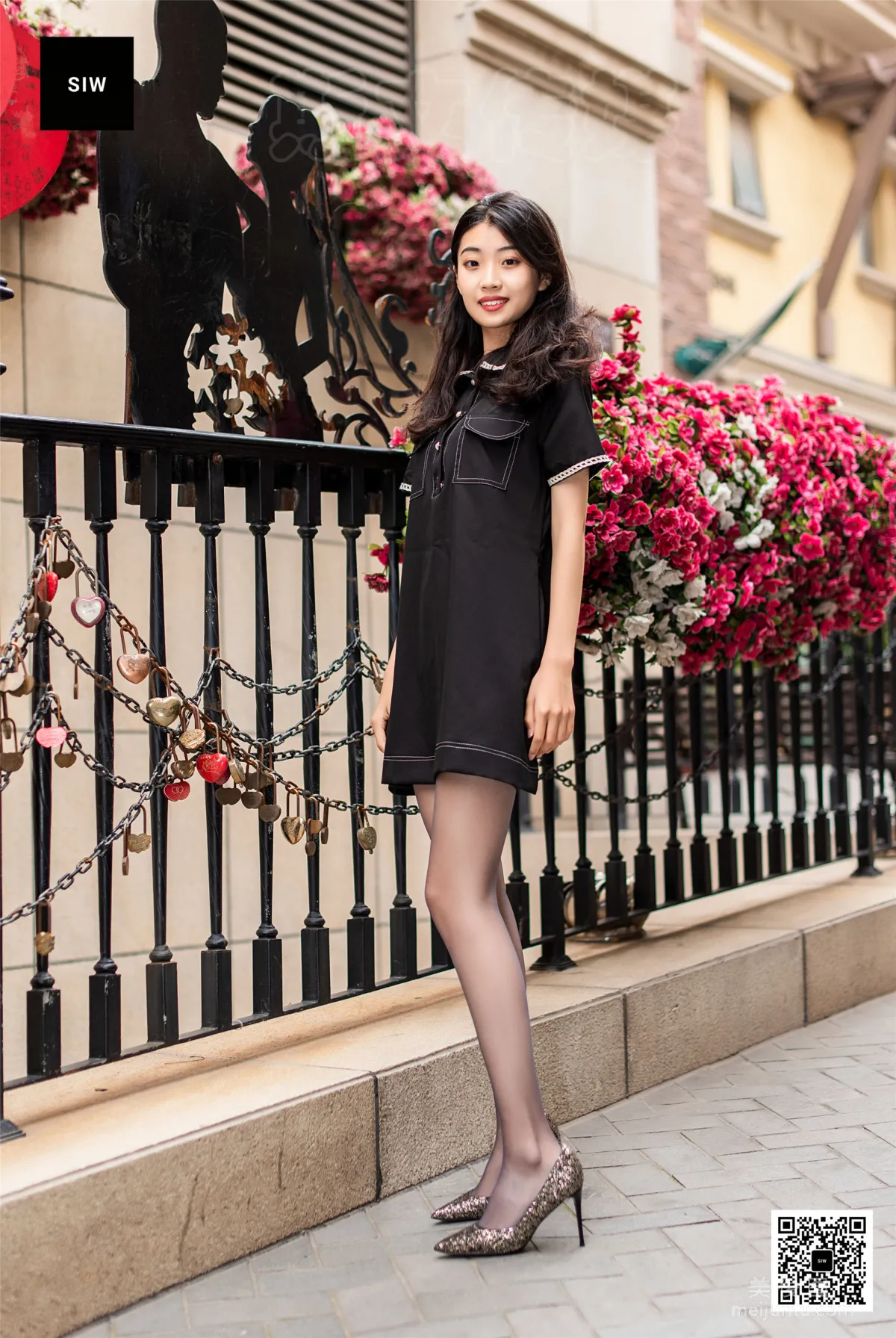 [斯文传媒SIW]  蓉儿 《桃花映纯》 写真集1