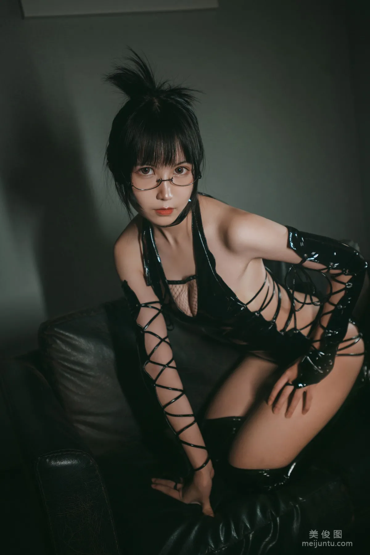 [美女Coser] 逐月su 《忍者》 写真集23