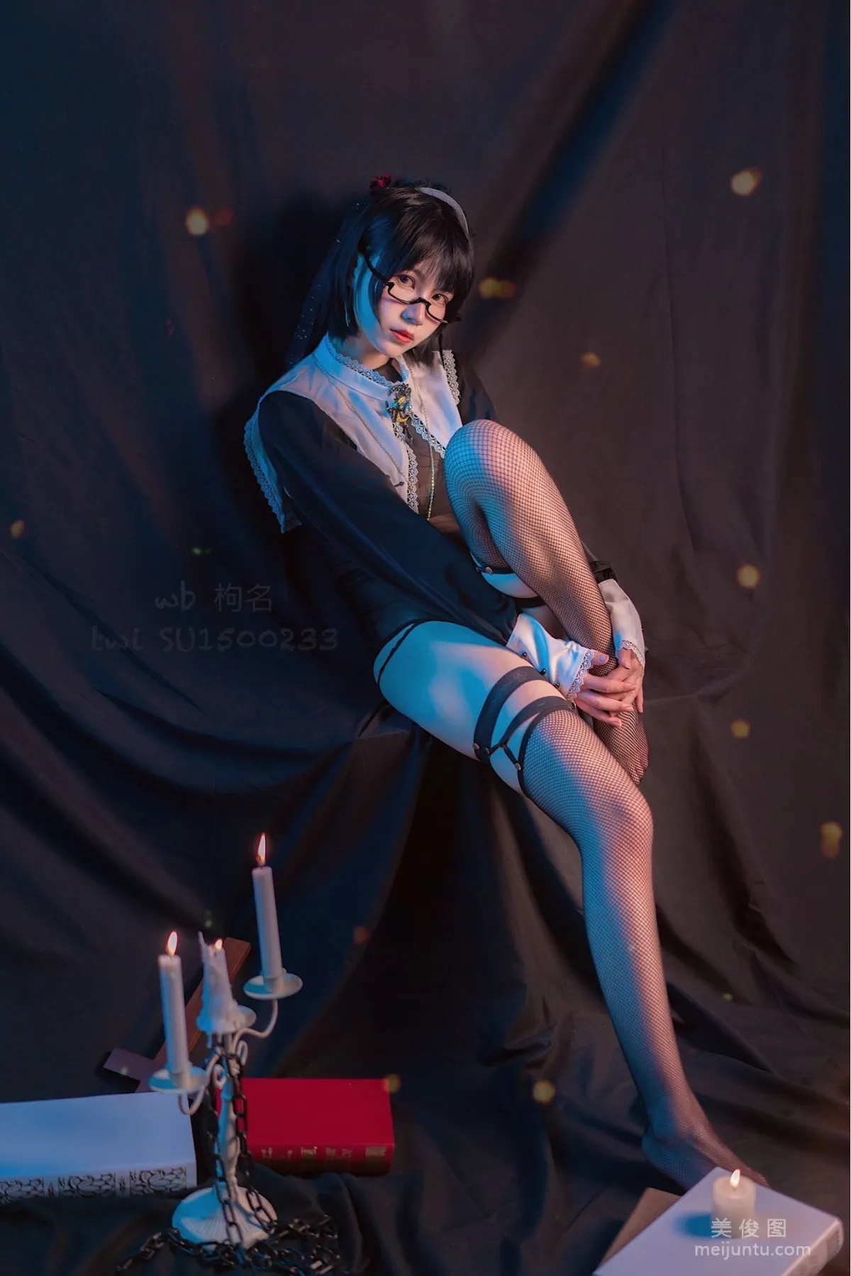 [網紅Coser] 逐月su 《修女》 寫真集 6
