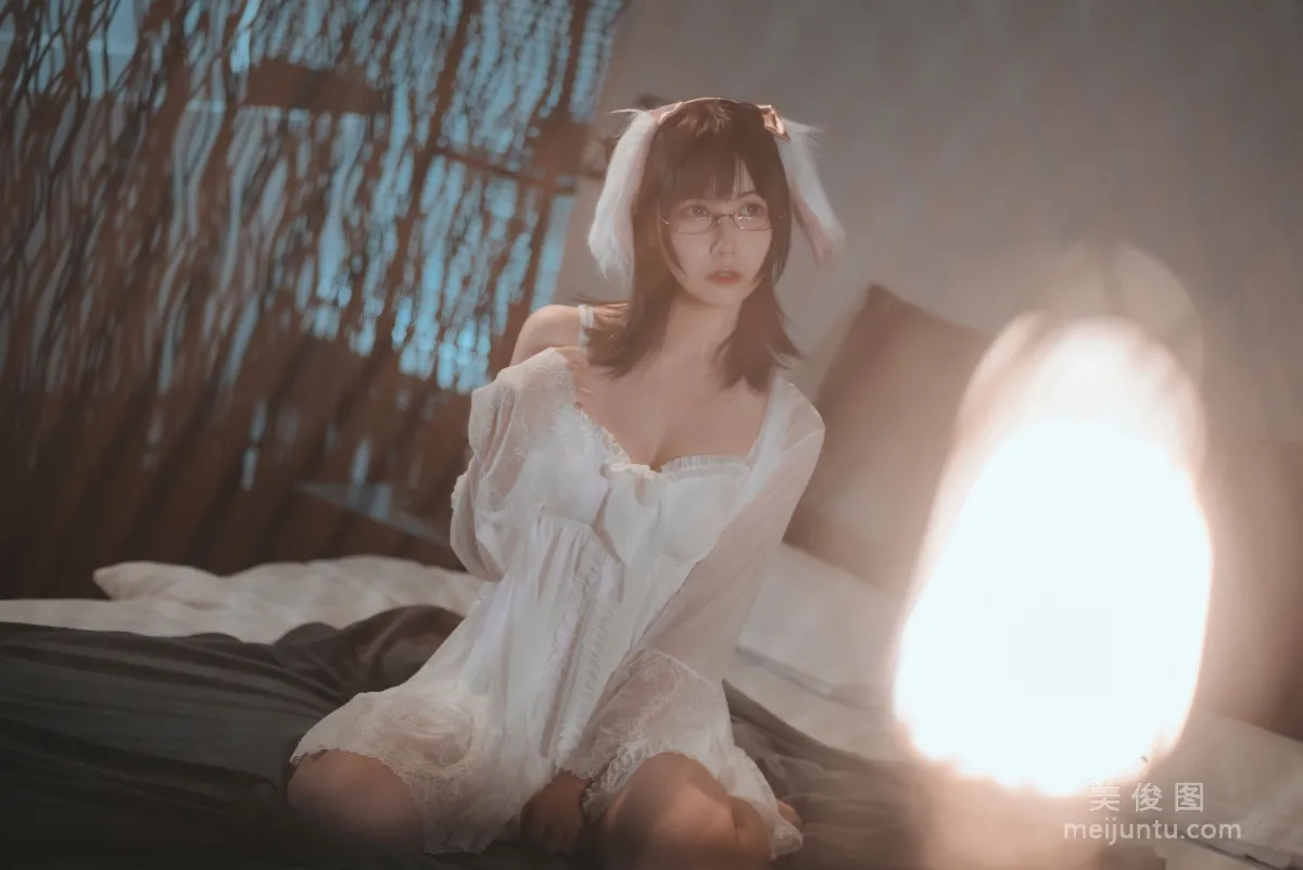 COSER模特逐月su 《睡衣兔子》 写真集20