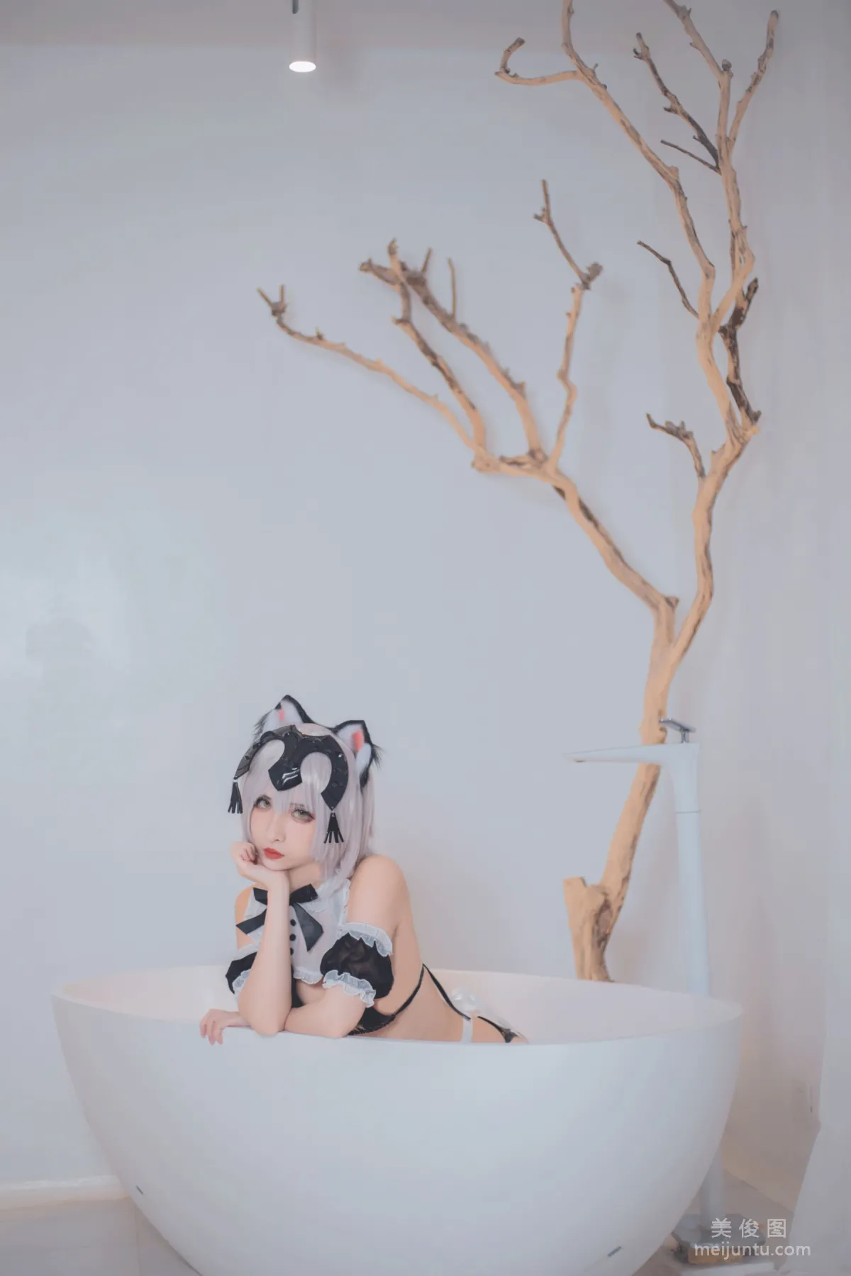 rioko涼涼子 《七夕 月球女友》 寫真集 13