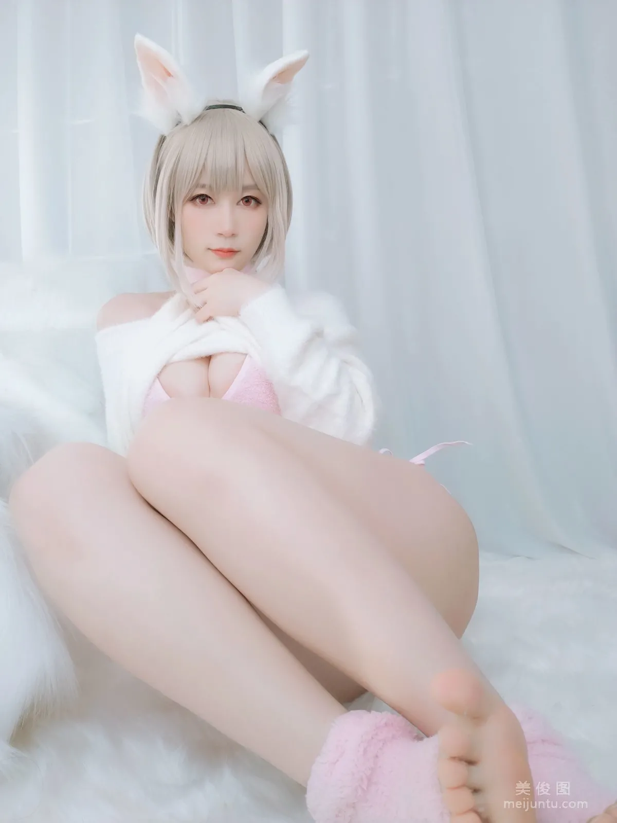 Coser小姐姐白銀81 《小白兔》 寫真集 3