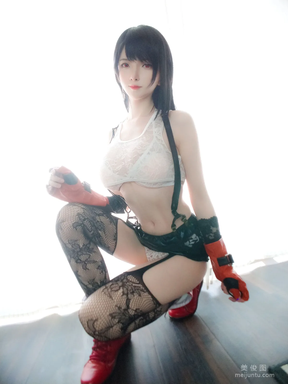 [網紅Coser] 一小央澤 《蒂法同人》 寫真集 19